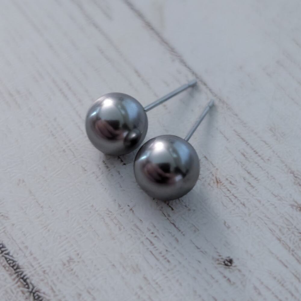 Vintage Stud Earrings - Metallic Grey Ball